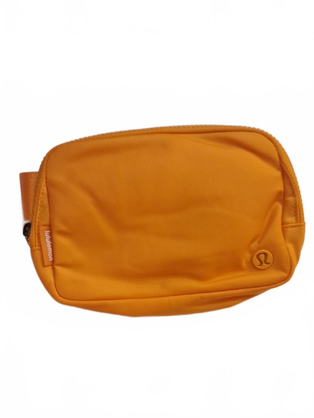 NWT Lululemon Everywhere Belt Bag